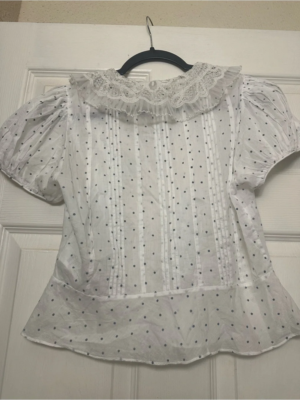 Doen Ivory Swiss Dot Lace-Collar Pintuck Blouse